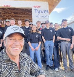 High Schoolers Building Actual Houses in Montana
