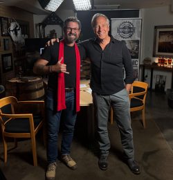 The Lunatic Who Paddled Across Two Oceans…And Lived – Cyril Derreumaux #463